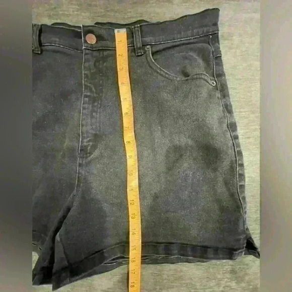 Vintage Bill Blass Black high waisted (high rise) Jean Shorts- Size 14 - Picture 8 of 10